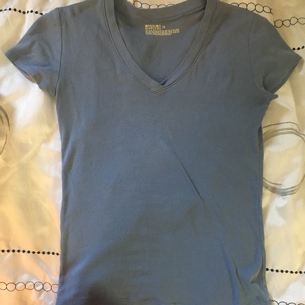 plain blue t-shirt
